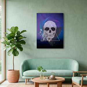 Cuadro de calavera con triángulo y rosas en MDF en sala verde menta con sofá a juego y planta