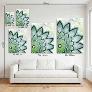Medidas disponibles del cuadro de mandala verde y lila en MDF, de 30x40 a 90x120 cm, sobre sofá
