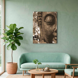 Cuadro de rostro de Buda en sepia en MDF en sala verde menta con sofá a juego y planta